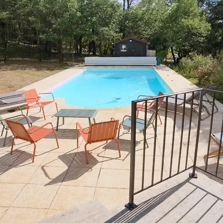 Holiday Home Nature And Swimming Pool In Provence ! Holiday home Merindol